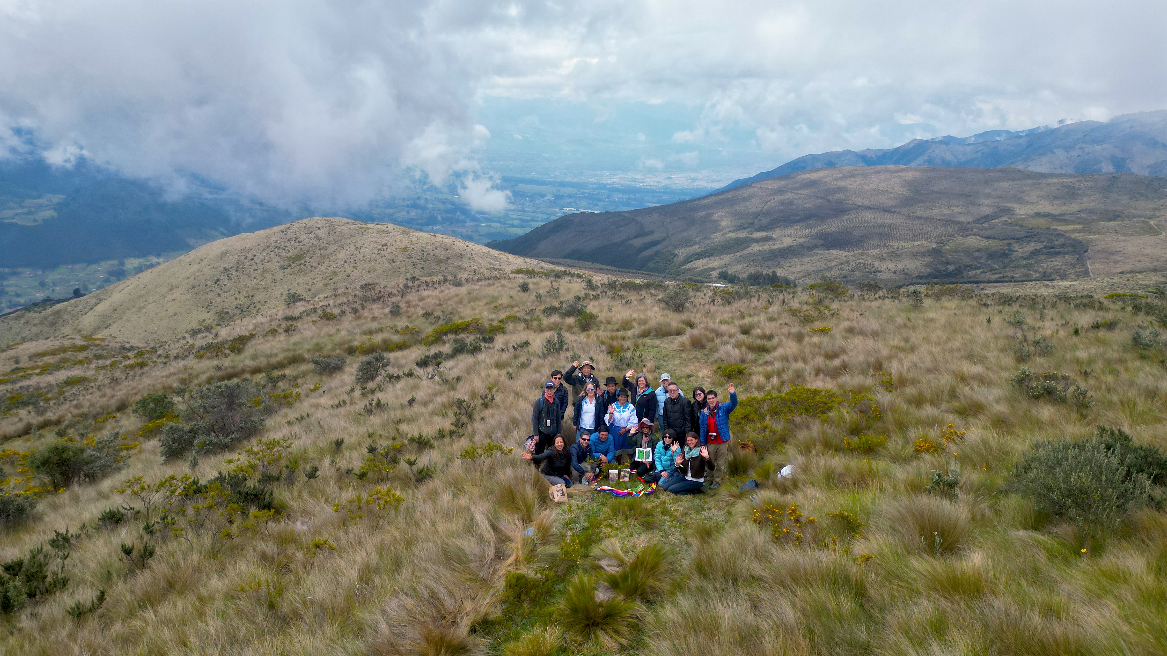 group_photo_atop_the_paramo.jpg